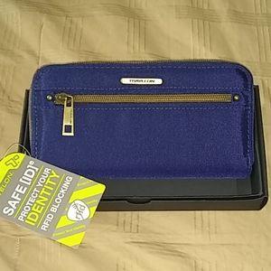 Travelon rfid wallet